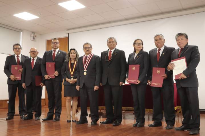 Juramentó nuevo Consejo Directivo de la Escuela de Postgrado UNSA periodo 2025