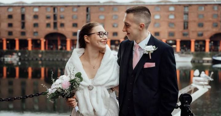 Gorgeous couple spent wedding day enjoying 'famous' Liverpool hot chocolate
