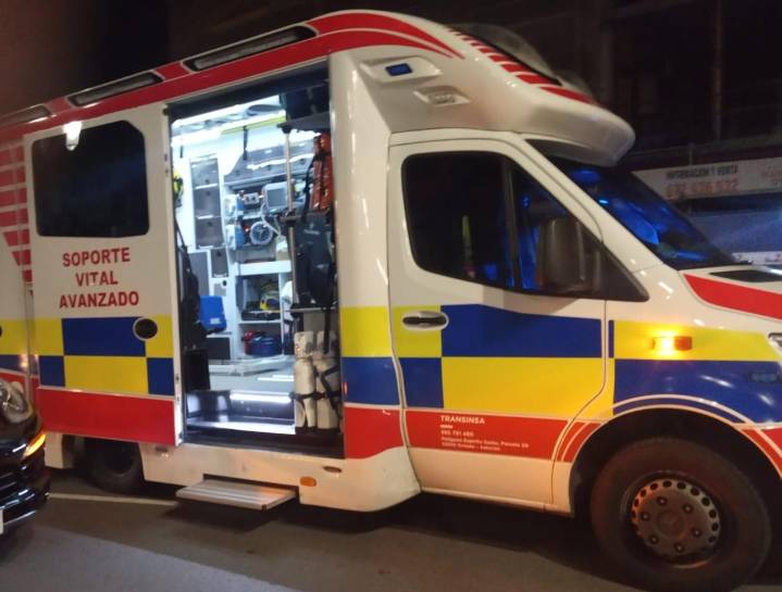 Herido un hombre tras ser atropellado por un coche cerca de la Ronda Sur de Oviedo