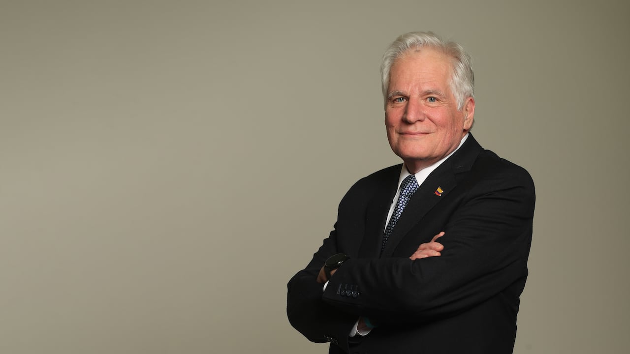 Miguel Uribe Londoño niega renuncia y que se vaya a sumar a la precandidatura de Abelardo de la Espriella