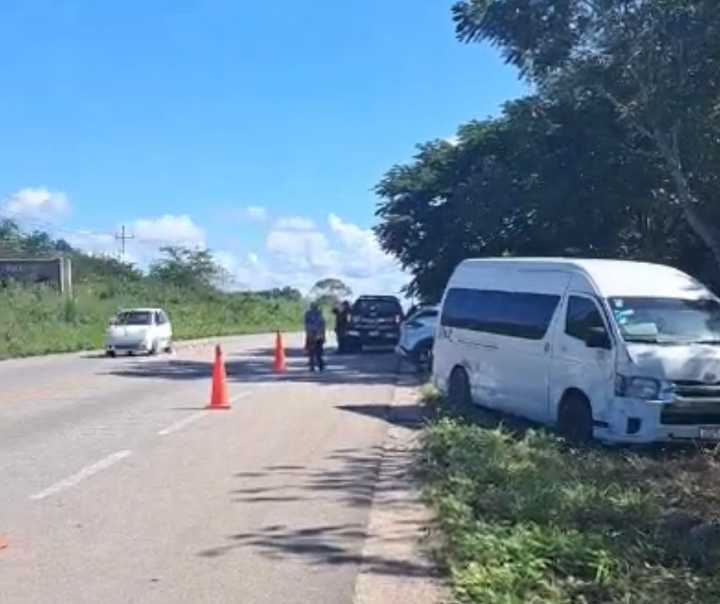 Accidente carretero en Chemax