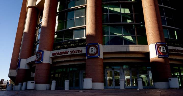 Dome officials unanimously vote to move forward on possible merger with Explore St. Louis