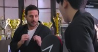 Claudio Pizarro sorprende practicando taekwondo en Corea del Sur [VIDEO] Embajador de Bayern Múnich llegó hasta el oriente para abrir oficina del cuadro bávaro en Seúl. ‘Bombardero’ se animó a partici