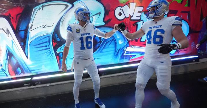 High-powered offenses clash when Jared Goff-led Lions visit Matthew Stafford's Rams