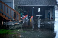 'GO NOW.' 100,000 evacuated in historic Skagit flood