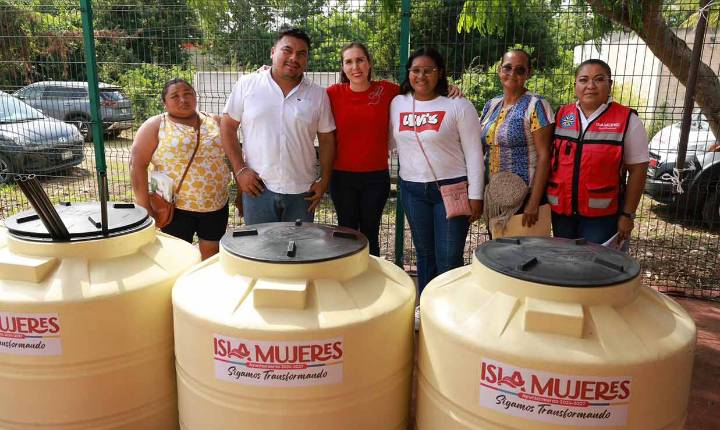Atenea Gómez Ricalde mantiene cercanía con el pueblo isleño con el programa ATEndiendo a la Gente