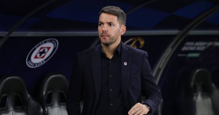 ¡Se vale llorar! Nicolás Larcamón dedica sensible mensaje a afición de Cruz Azul tras fracasos de La Máquina