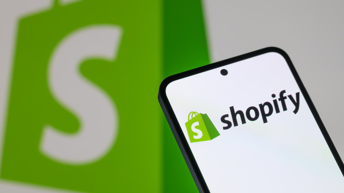 Shopify suffers Cyber Monday outage, with checkout services down for some businesses