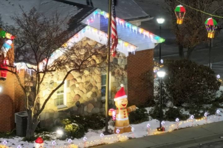 Troy Fire Department launches holiday lights competition