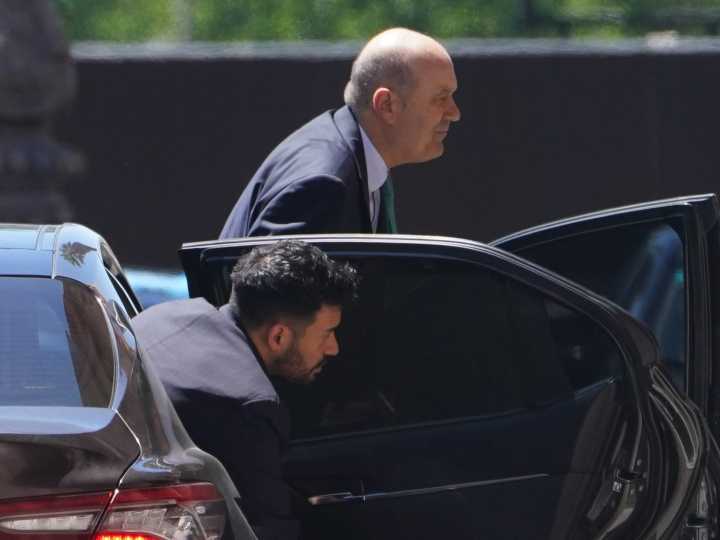 Reforma laboral: buscan desregular la matrícula de abogados, enfermeros y martilleros