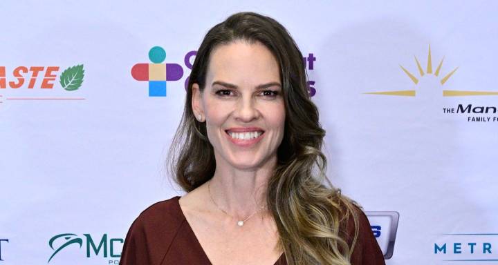 Hilary Swank Issues Apologizes to Make-A-Wish Mom After Airport Incident | Hilary Swank
