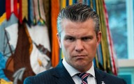 El enfoque agresivo de Hegseth, y sus equivocaciones, podrían ser un problema para Trump