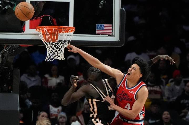 Harden anota 27, Clippers ya sin Paul rompen racha de 5 derrotas al vencer a Hawks