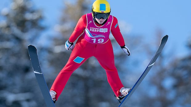 IOC urges sports bodies to let Russian youth teams, athletes compete with flag and anthem