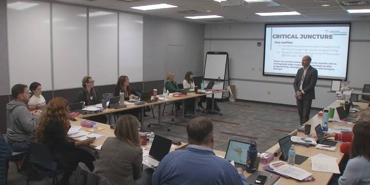 Cedar Rapids School Board holds work session, addresses drop in enrollment and budget deficits