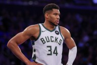 Bucks' Giannis Antetokounmpo out for game with right calf strain