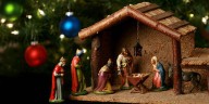 Qué elementos debe llevar un nacimiento y cuál es su significado, según la tradición navideña