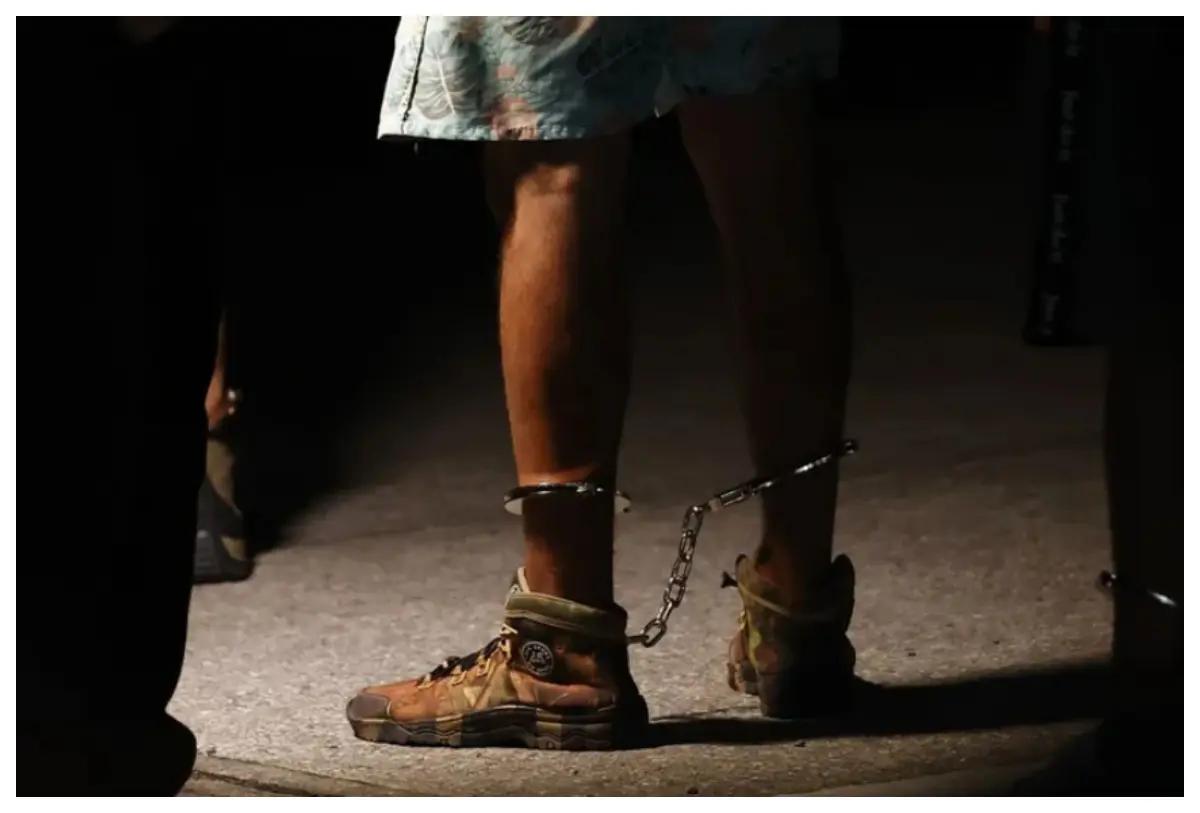 E.U. transfiere a México a 14 detenidos condenados por drogas o armas de fuego