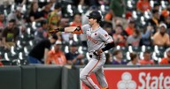 Braves sign outfielder Mike Yastrzemski