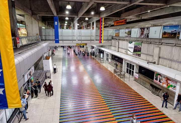 Venezuela contará con 33 nuevas rutas aéreas internacionales 8 de diciembre de 2025 | País El ministro para el Transporte, Ramón Velásquez informó el gobierno nacional hizo un plan de expansión