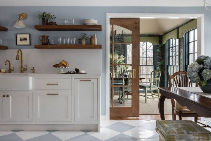 This Simple Styling Trick Instantly Makes Any Kitchen Look Chic