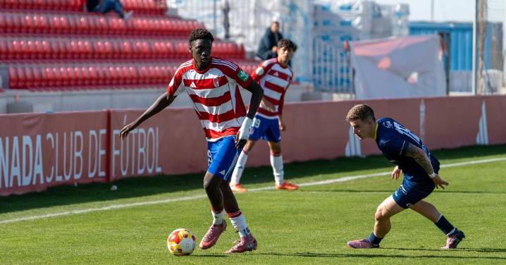 El Recreativo Granada y el Arenas firman tablas en el derbi granadino de la jornada
