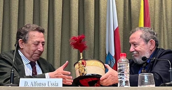 ¿Quién dice que ha muerto? ¿Alfonso Ussía?