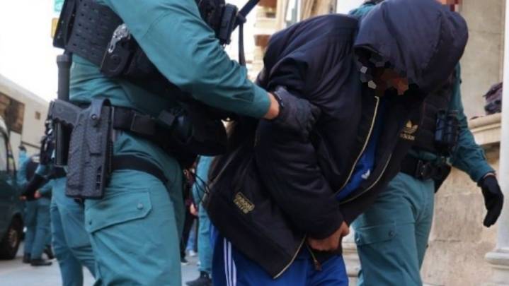 Detenidos 5 integrantes de un grupo criminal que se desplazaba desde Castilla-La Mancha para robar cable en estaciones fotovoltaicas