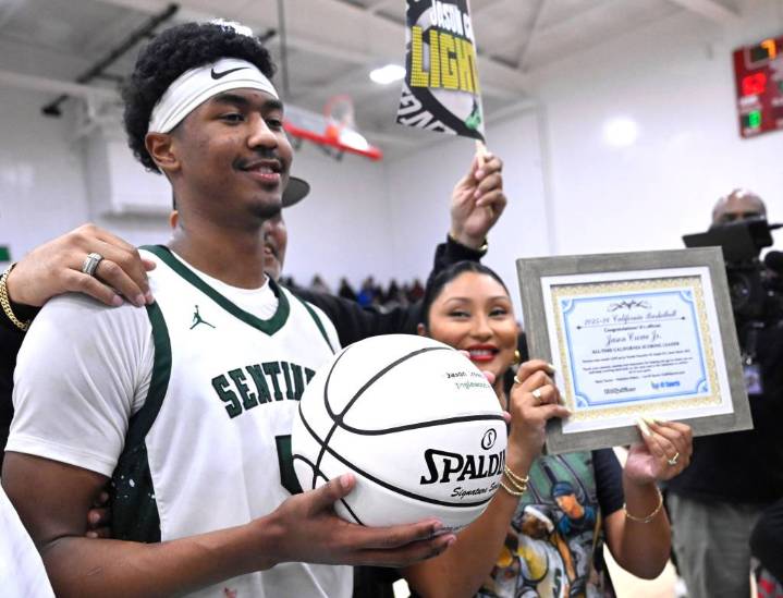 Inglewood's Jason Crowe Jr. becomes California all