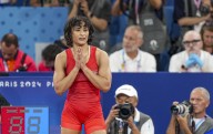 Vinesh Phogat announces return to wrestling after 18