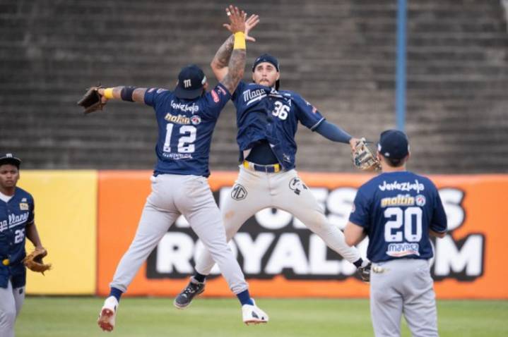 Magallanes remontó para batir a La Guaira y dejar un récord perfecto en la séptima semana