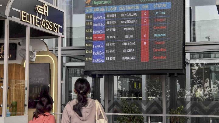 IndiGo cancels 562 flights from 6 metro airports; 98 at Hyderabad alone