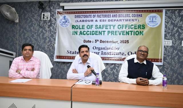 Safety Officers Lead Training to Prevent Workplace Accidents