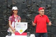 Visita Don Alfredo Harp entrenamiento de Diablos Rojos Femenil
