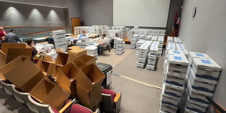 Missouri Attorney General, Secretary of State say new congressional map goes into effect Thursday despite citizen veto effort