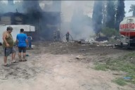 Video: se incendió un galpón de compra y venta en Concepción del Uruguay