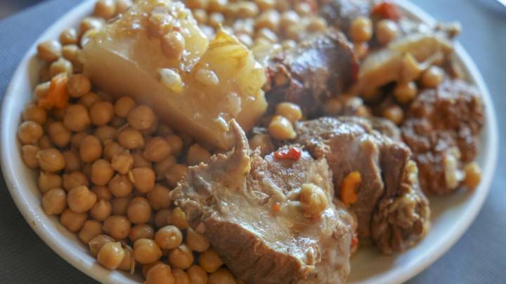 Salamanca lanza su guía del cocido: una ruta por 21 locales que ofrecen el plato completo desde 15 hasta 25 euros