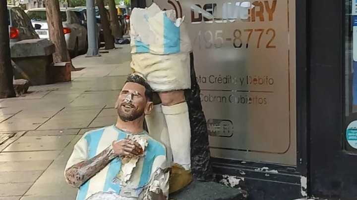 Insólito: destrozaron una estatua de Lionel Messi en Mar del Plata