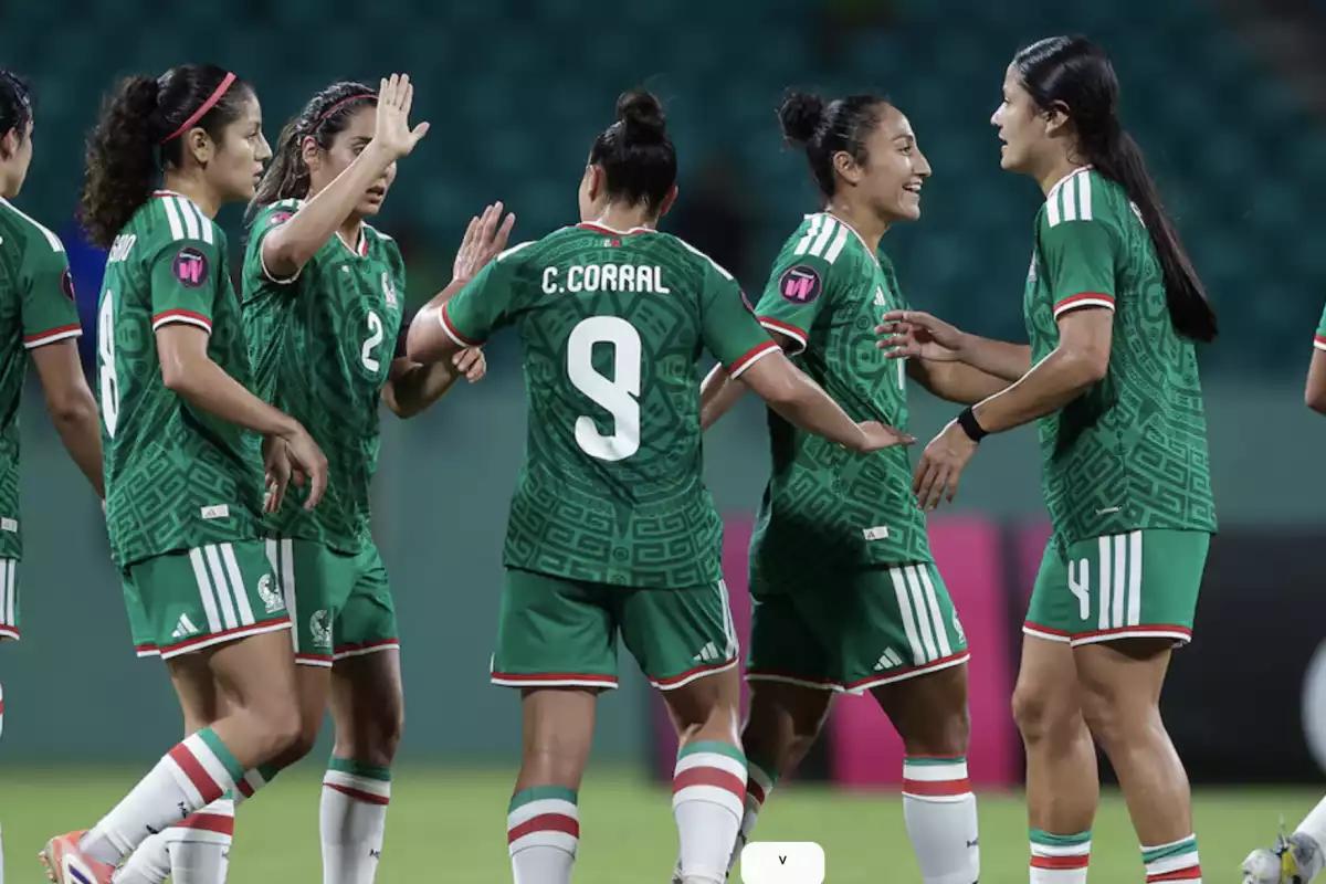 Charlyn Corral firma una noche histórica con el Tri Femenil
