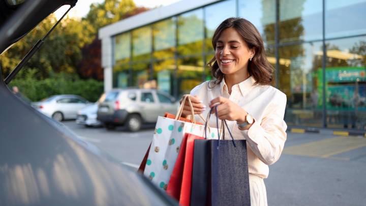 Latinos en EE.UU. planean un aumento en gastos para las festividades de fin de año