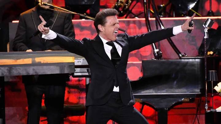 ¿Luis Miguel será invitado de Dua Lipa a su último concierto en México? Publicación del cantante desata rumores