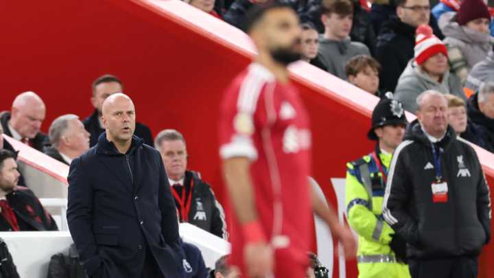 Slot explica la vuelta de Salah tras sus duras palabras: "Fue una decisión fácil"