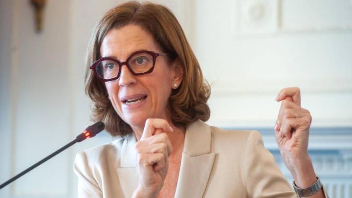 Los bancos acuerdan con Cuerpo ampliar un año el código de buenas prácticas a rentas medias