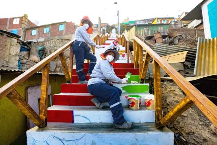 Midis: mantenimiento de escaleras y cocinas generan más de 8 mil empleos temporales