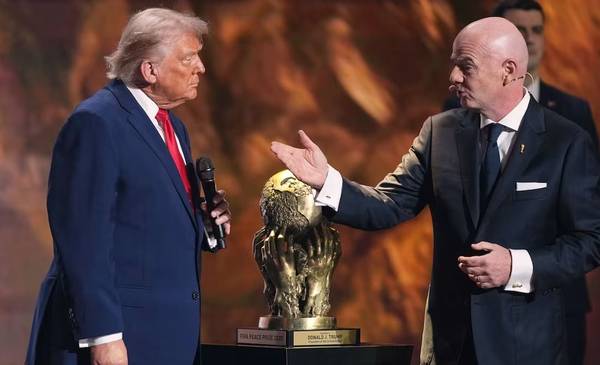 Infantino, en problemas con FIFA: fue denunciado por entregarle un premio a Trump