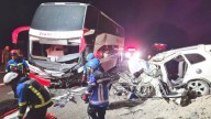 Dos personas muertas y una en riesgo vital deja colisión entre vehículo y bus de pasajeros en Huara