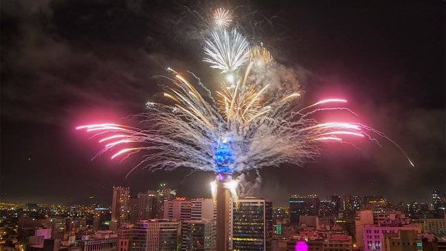 Vuelven los fuegos artificiales en Torre Entel para Año Nuevo