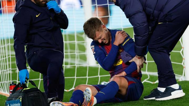 Dani Olmo scores and gets injured as Barcelona beats Atletico Madrid 3