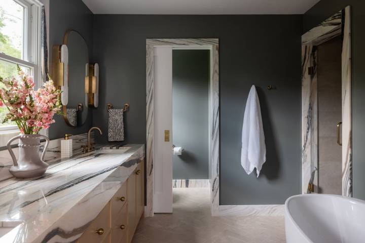 These 5 Bathroom Paint Colors Are Already Trending for 2026, Designers Say
