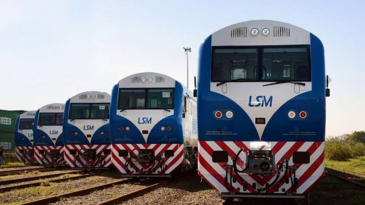 El Gobierno afirma que las tres locomotoras adicionales para el San Martín llegan en enero